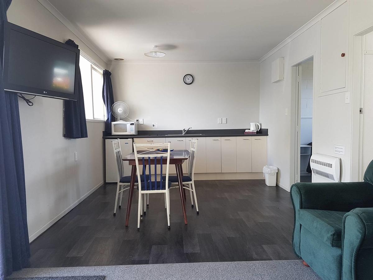 Adelphi Motel Таупо Экстерьер фото