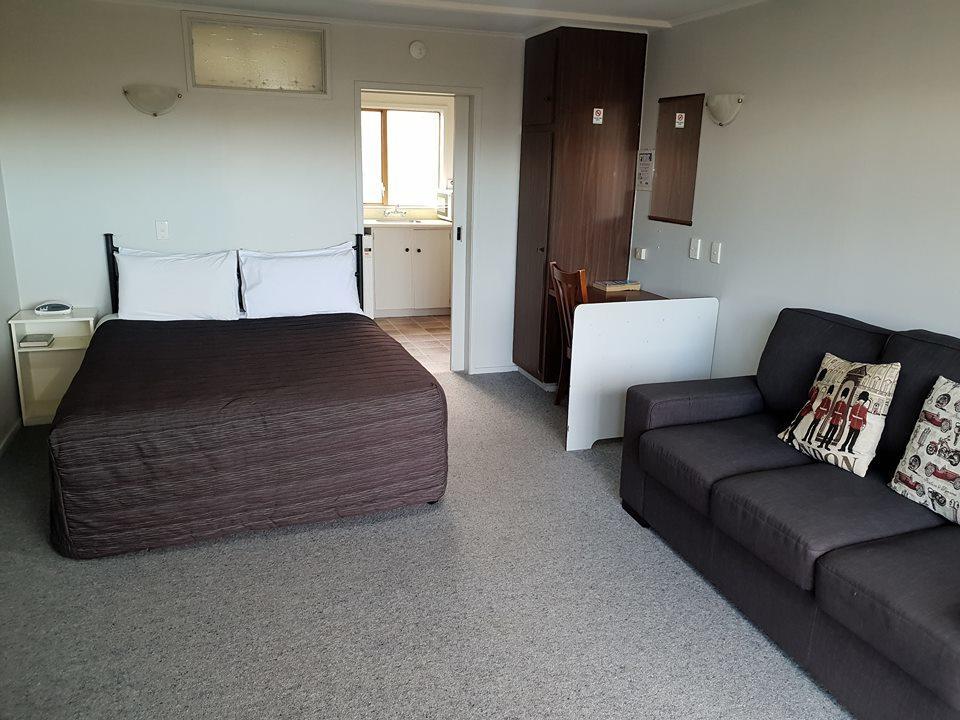 Adelphi Motel Таупо Экстерьер фото
