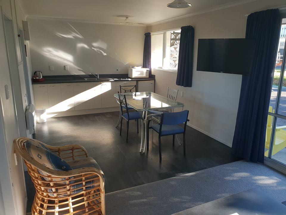 Adelphi Motel Таупо Экстерьер фото